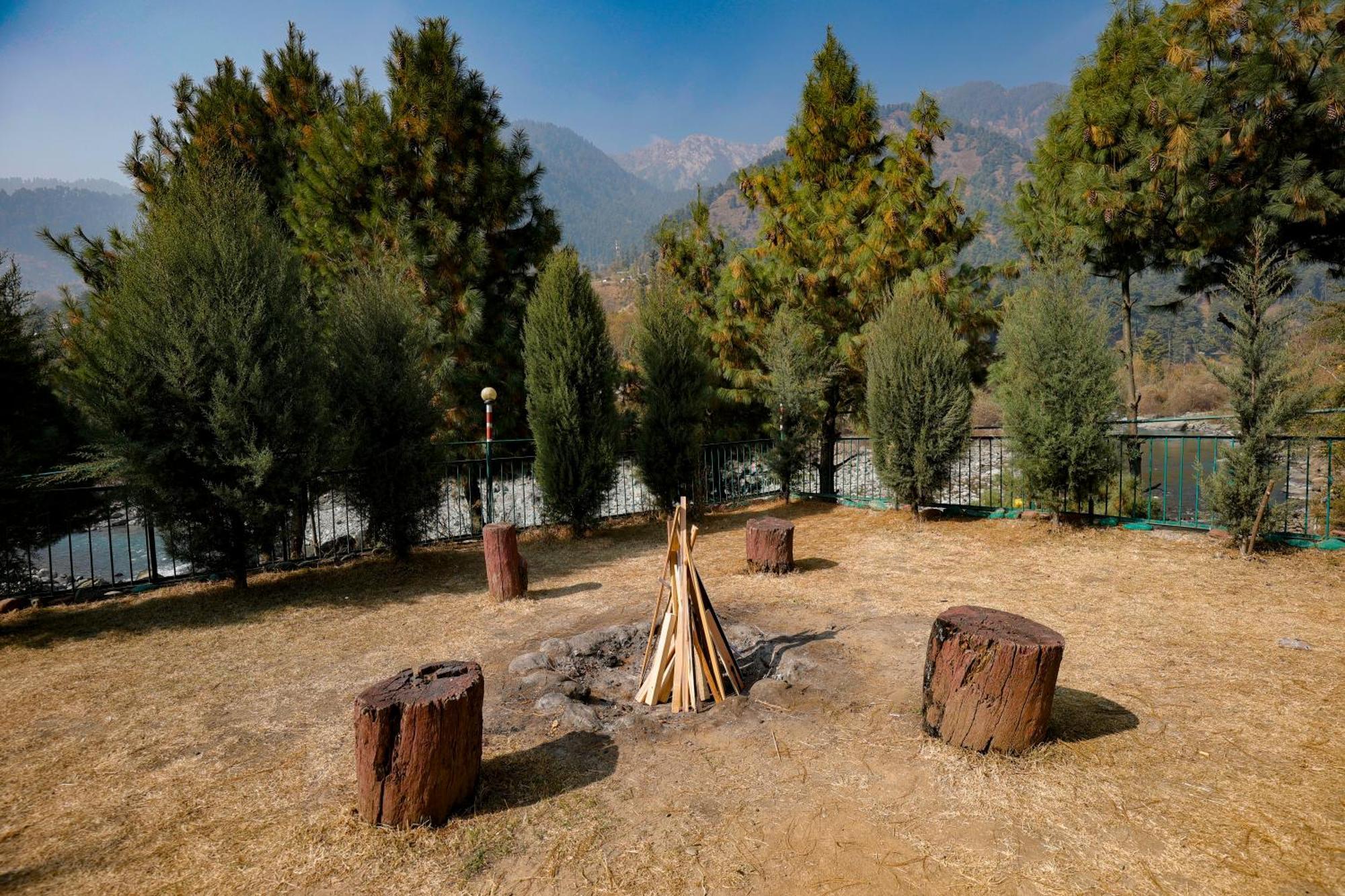 Walisons Peace Resort Pahalgām エクステリア 写真